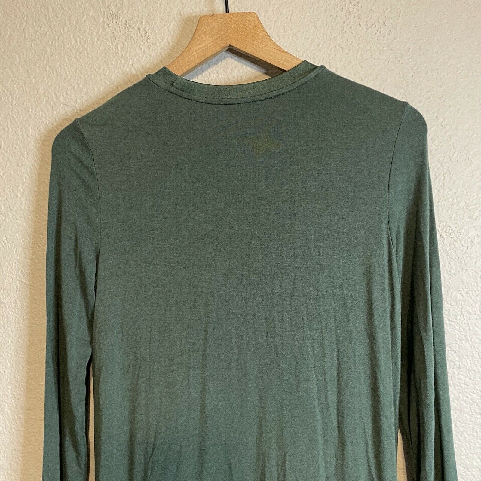 Essential Long Sleeve Top