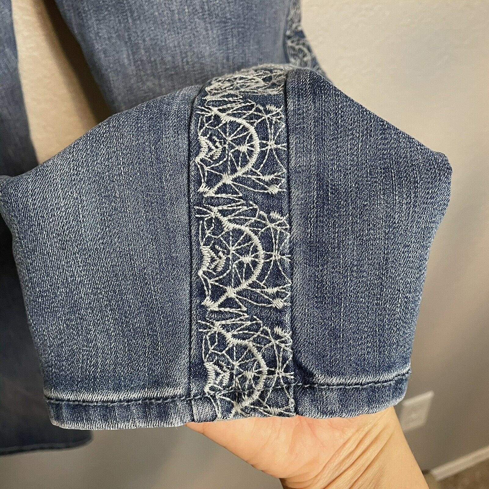 Embroidered Skinny Jeans