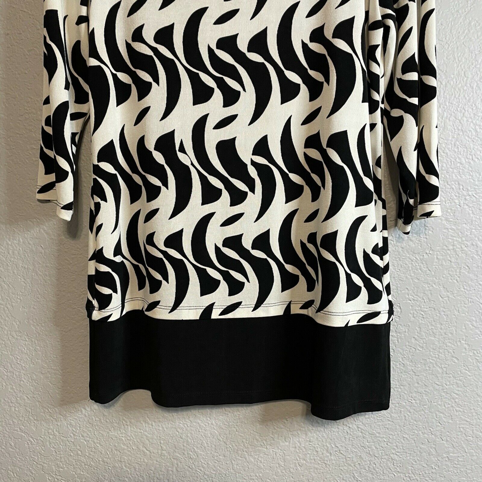 Geometric Stretch Blouse